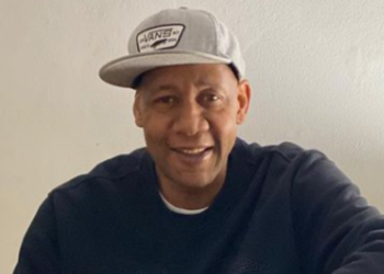 Curry, Mark Curry, Los Angeles, Twitter, reporter, gas prices