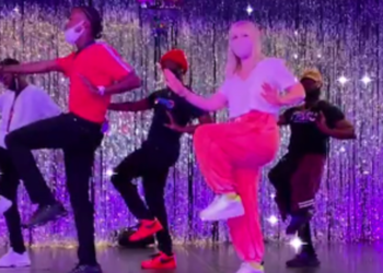 Bedingfield, Natasha Bedingfield, Unwritten, Rony, Tik Tok, dancers