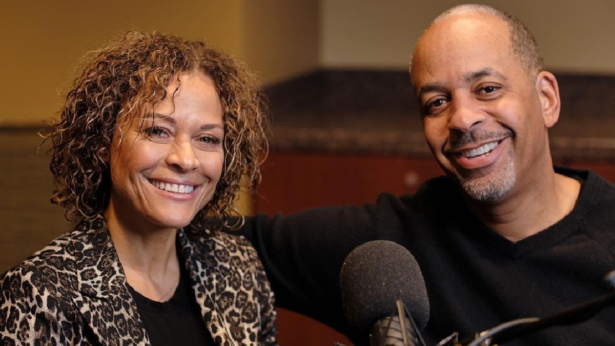 Dell and Sonya Curry, Parents of Steph Curry, To Divorce After 33 Years of Marriage - Sis2Sis Dell and Sonya Curry, Parents of Steph Curry, To Divorce After 33 Years of Marriage - Sis2Sis