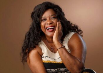 Loretta Devine, Gregory Hines, weight, Waiting To Exhale