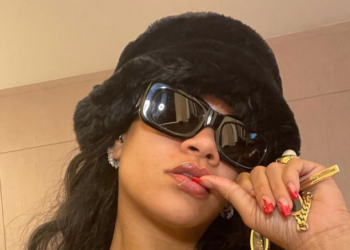 billion, Rih Rih, Rihanna, Fenty, Fenty Beauty, Billionaire, Forbes, Wealthiest Female Musician
