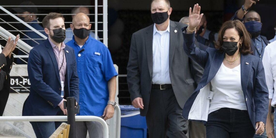 Kamala Harris, Howard, football, toss