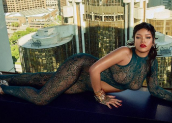 Rihanna, Posing, Poses, Catsuit, Instagram, SavageXFenty, Brand, Sexy, Photo