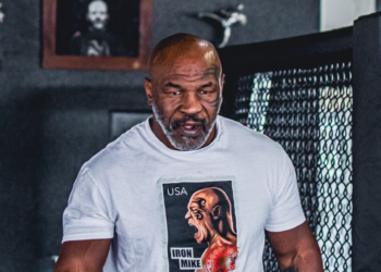 Mike Tyson, Cannabis, Punching, Fans, Face, Autograph