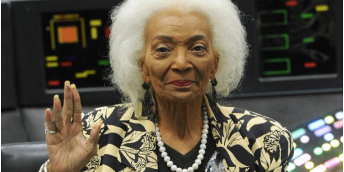 Nichelle Nichols comic con los angeles