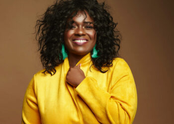 Deborah Joy Winans, Singer, Greenleaf, Actress, First Child, Terrence David Williams, Husband, Terrence Williams, Pregnancy, Difficulties, Essence, Magazine, Photo, Instagram.