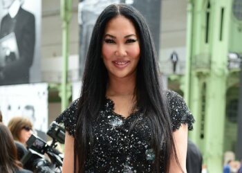 Kimora Lee Simmons, Fashion, Mogul, Keeping Up With The Kardashians, Khloe Kardashian, Kim Kardashian, Kourtney Kardashian, Sisters, Tristan Thompson, Drama, Jordyn Woods, Viral, Video.