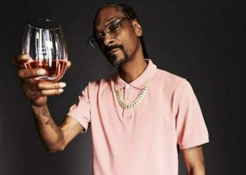 Multi-platinum rapper Snoop Dogg announces he now owns Death Row Records
