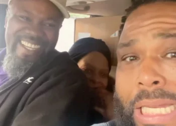 Anthony Anderson, Comedian, Ride, Strangers, Alex, Charm, NYC, Best Buy, Plasma, TV's, Instagram, Video, Law & Order, Series.