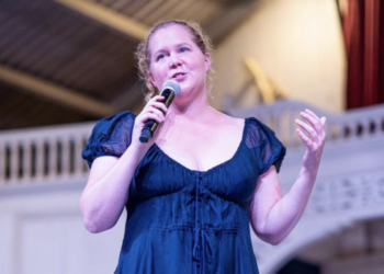 comedian Amy Schumer 2022 Oscars slap incident criticism Howard Stern interview