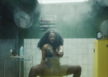 Twitter, internet, Chloe, Bailey, solo, single, Treat Me, video