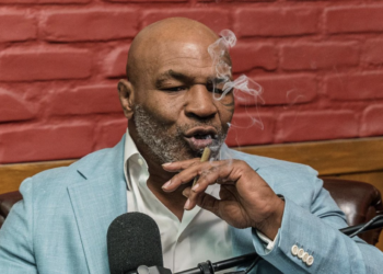 San Francisco, Florida,Jet Blue, face, Mike Tyson, flight, passenger, boxer,video, annoying,