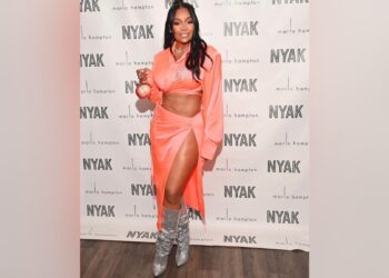 RHOA, Marlo Hampton, Peach, Housewife, Castmates, Kandi Burruss, Kenya Moore, Drew Sidora, Former, Friend, Porsha Williams, Engagement, Simon Guobadia, Instagram Live.