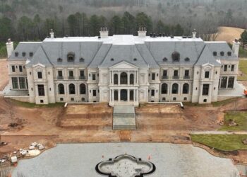 Tyler Perry, Actor, $100 Million, Mansion, Douglas County, Douglasville, Outskirts, Atlanta, Lavish, Photos, Online, Luxurious, Estate.