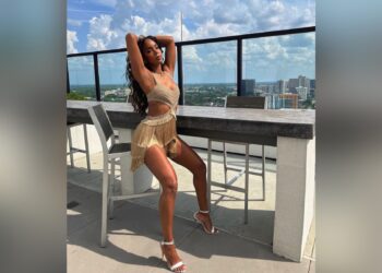Kelly Rowland, Singer, Destiny's Child, Group Member, Social Media, Photo, Beauty, Instagram, Post, Fans, Comments, Acting, Career, Movie, Roles, Fantasy Football, Film, Omari Hardwick, Marsai Martin.