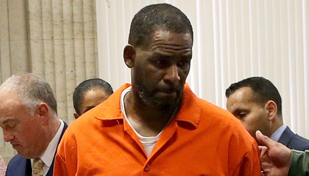 inmate, account, paid, New York, funds, R. Kelly, prosecutors, fines, seize.
