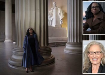 Annie Leibovitz, Ketanji Brown Jackson, Supreme Court Justice, photographer, photos, lighting, Vogue, Black women