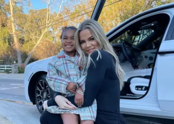 Tristan Thompson,Khloe Kardashian,baby boy,surrogate