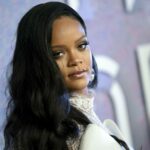 Twitter, fans, Super Bowl, Halftime show, NFL, player, Colin Kaepernick, Rihanna, singer