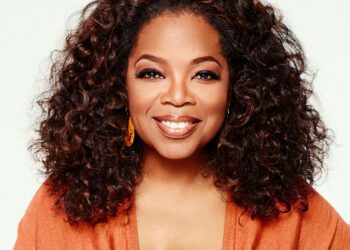 legendary media mogul Oprah underwent double knee surgery 2021 leg
