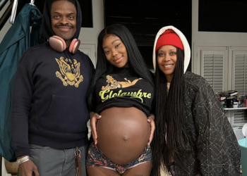 Puma, child,Summer Walker,pregnant,belly,Erykah Badu,doula, midwife,delivery,baby