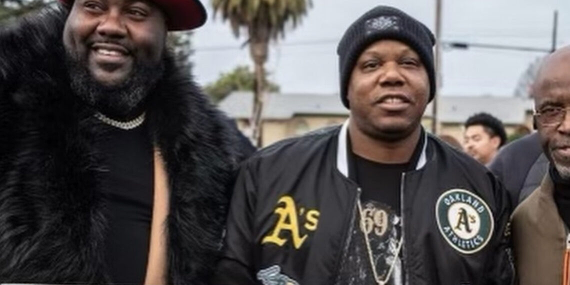 legendary california rapper Too Short street sign holiday Oakland