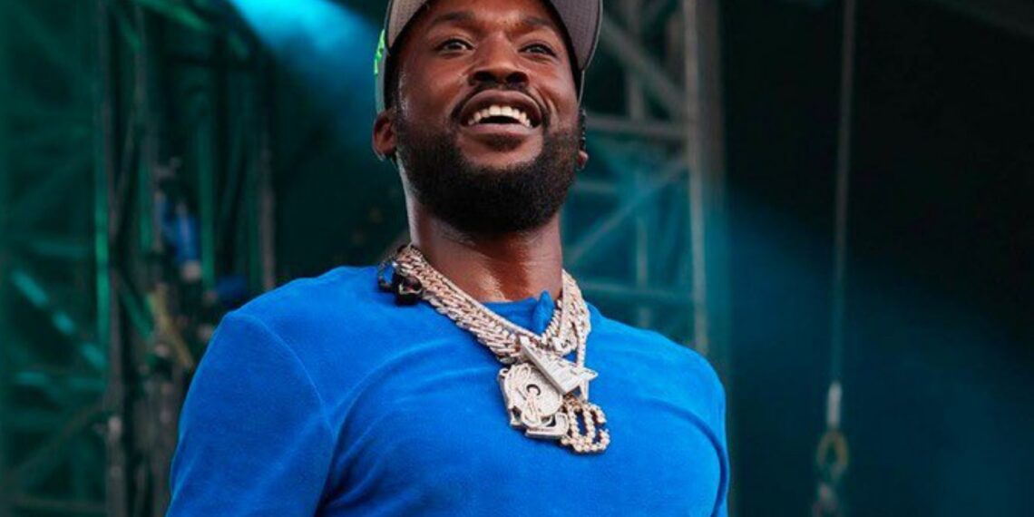 holiday, Philadelphia, REFORM Alliance, women, bail, jail, rapper, Meek Mill