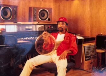 Drummer Fred White iconic grammy award-winning R&B band Earth, Wind & Fire died age 67 brother Verdine confirmed