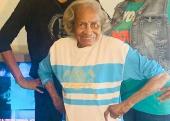 Michelle Williams, grandma, granddaughter, Helen Davis, grandmother, death, Ms. Holla, social media