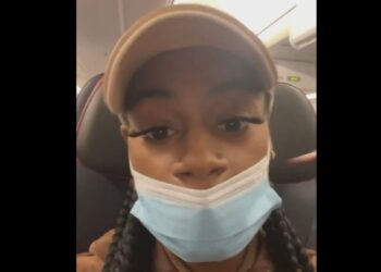 flight, phone, flight attendant, John, passengers, employees, airline, American Airlines, Sha'Carri Richardson