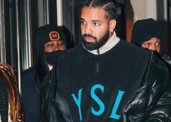second-floor balcony, mezzanine, 21 Savage, audience, man, member, SiriusXM, stage, Apollo Theater, Drake, rapper, Harlem, New York