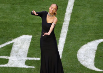 Black, performance, ASL, interpreter, Super Bowl, female, Justina, Miles