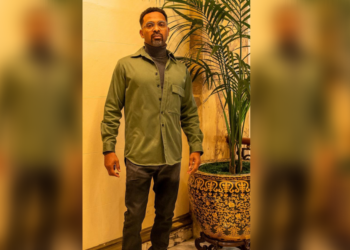 Indianapolis, airport, loaded, gun, Mike, Epps, comedian, show