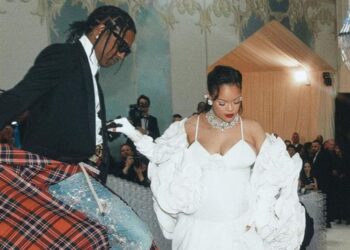 wealth, baby, love, assets, billionaire, Jay-Z, Fenty Beauty, Fenty, marriage, A$AP Rocky, Rihanna, singer, rapper, couple
