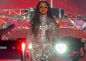 surprise, girl, Paris, audience Renaissance World Tour, show, stage, Beyoncé, My Power, Blue Ivy