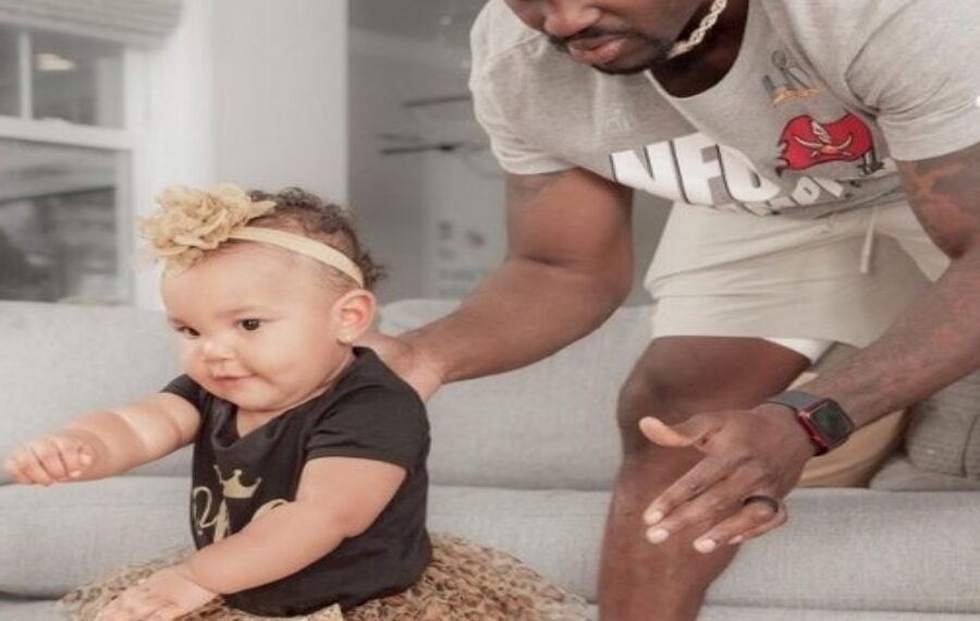 Jordanna Barrett baby Buccaneers Shaquil Barret daughter