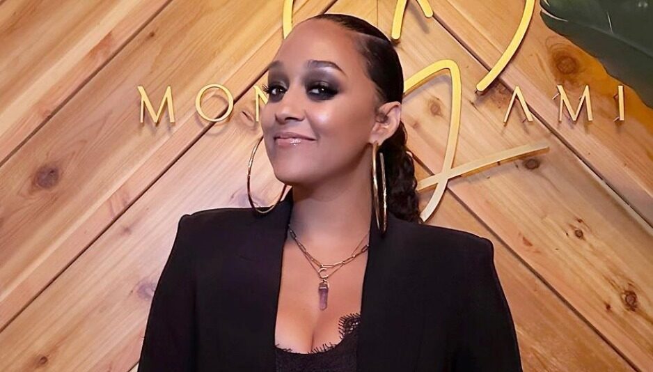 women, representation, Black, mom, The Cool Mom Code Podcast, Black woman, Lizzy Mathis, Tia Mowry