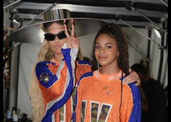 Beyoncé, Blue, tour