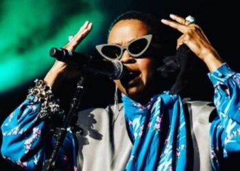 classic, show, anniversary, singer, vocal strain, dates, The Miseducation of Lauryn Hill, tour, Ms. Lauryn Hill